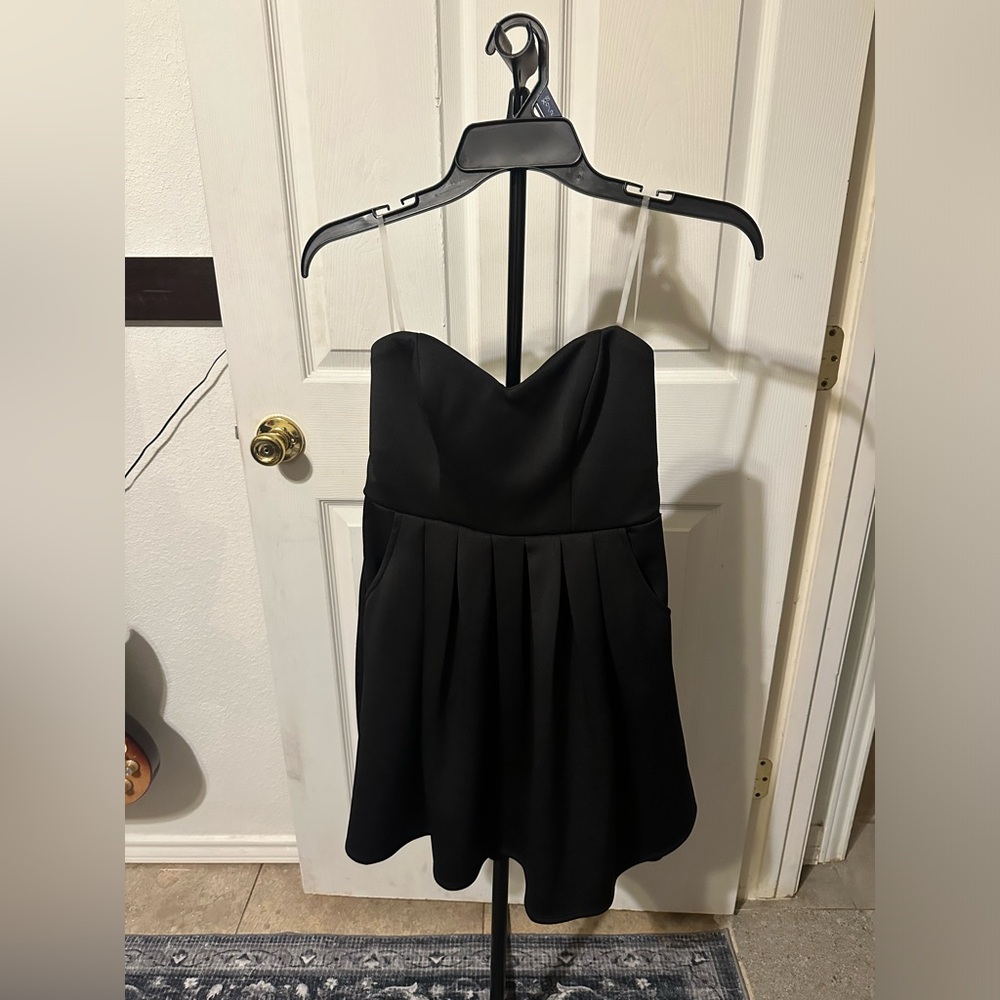 Elegant Black Strapless Dress